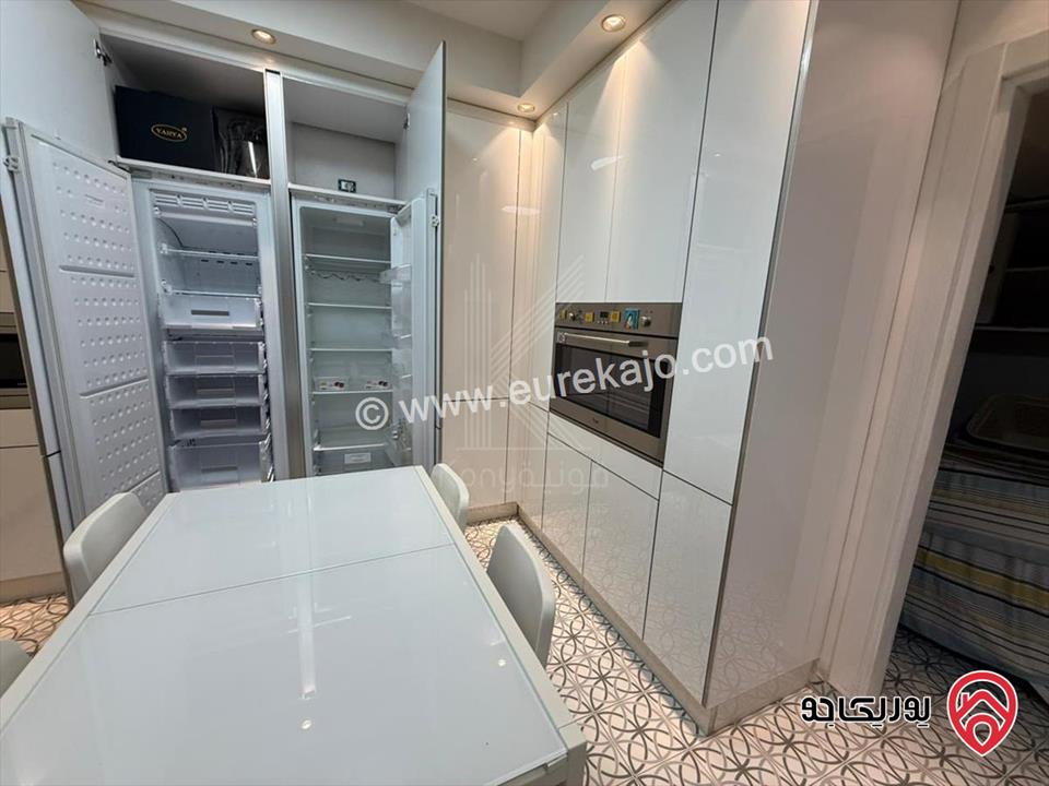 شقة مفروشة فاخرة طابق أرضي مساحة 200م للايجار في عمان - عبدون