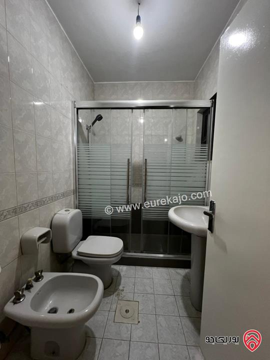 شقة طابق ثالث مساحة 163م للبيع في عمان - خلدا 