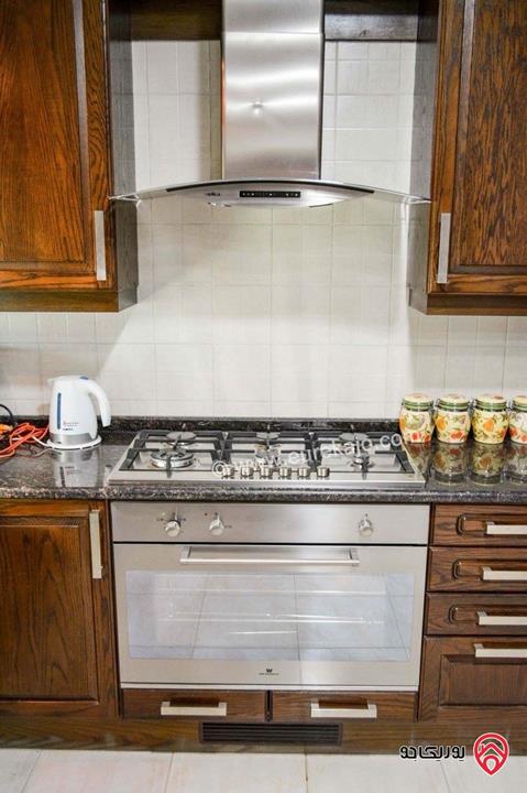 فيلا متلاصقة مساحة 930م على أرض 420م للبيع في عمان - ضاحية الرشيد 