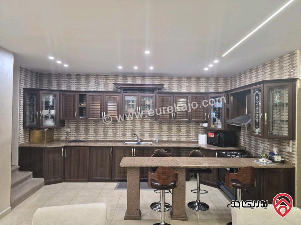 منزل مستقل مساحة 250م على أرض 350م للايجار مفروش في عمان - طبربور 