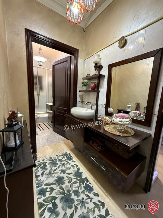 شقة طابق أول مساحة 195م للبيع في عمان - مرج الحمام