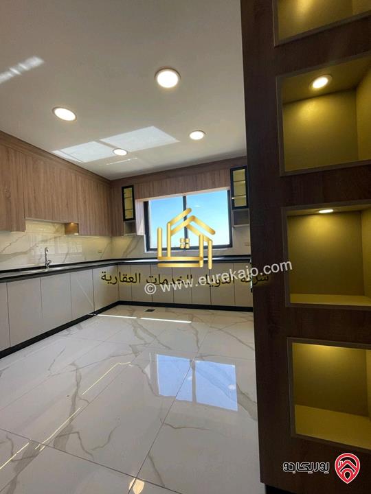 شقة جديدة لم تسكن مساحة 190م طابق أرضي معلق للايجار في عمان - دابوق 