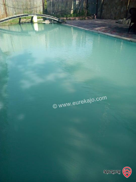 مزرعة مساحة الأرض 680م عليها بناء 160م للبيع في الحمة شمال اربد المخبية