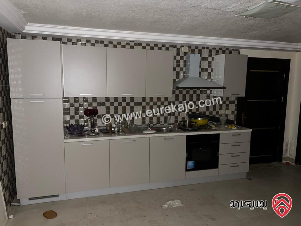 شقه دوبلكس طابق أرضي وتسويه مساحة 300 م2 مع حديقة للايجار في ضاحية الياسمين، 