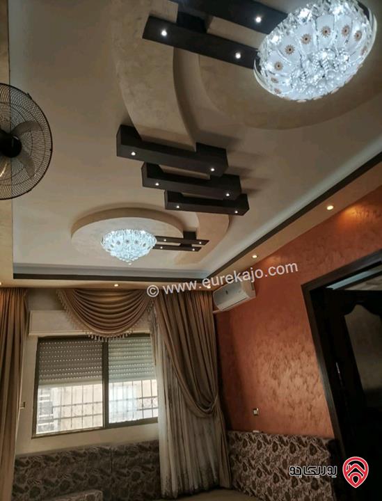 شقة طابق أول مساحة 115م مدخلين للشقة للبيع في عمان - الجبيهة ام زويتينه 