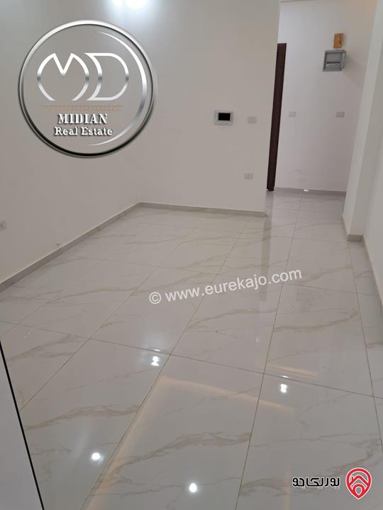 شقة جديدة للبيع في عمان - ضاحية الرشيد مساحة 150م طابق اول تشطيبات سوبر ديلوكس بسعر مميز جداً