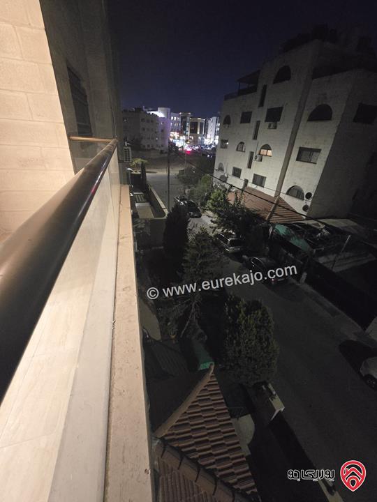 شقة فاخرة مفروشة للايجار ثلاث غرف نوم في الدوار السابع