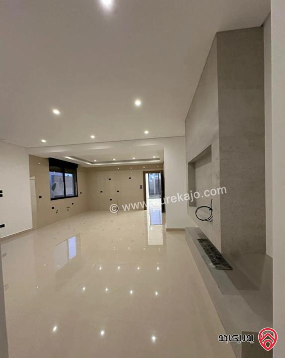 شقة فاخرة أرضية مساحة 205م للبيع في عمان - الظهير