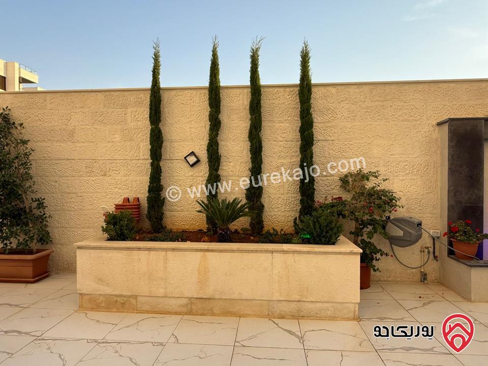 شقة شبه ارضية مساحة 210م داخلي و 180م خارجي لم تسكن للايجار مفروشة في عمان - خلدا