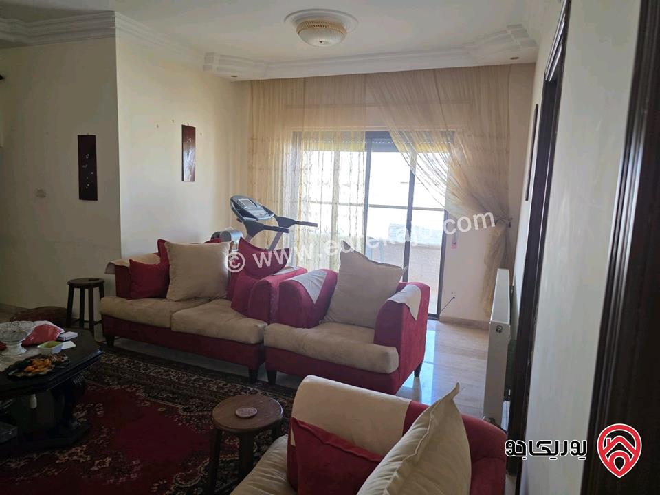 شقة فاخرة مفروشة مساحة 180م طابق ثالث للبيع في عمان - خلدا