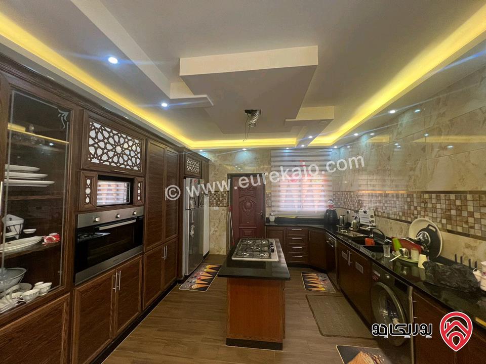 منزل مساحة 498م على أرض 500م للبيع في الزرقاء بعد ضاحية الاميرة هيا مقابل حي نصار خلف النبعة بالقرب من اكاديمة جنى دان
