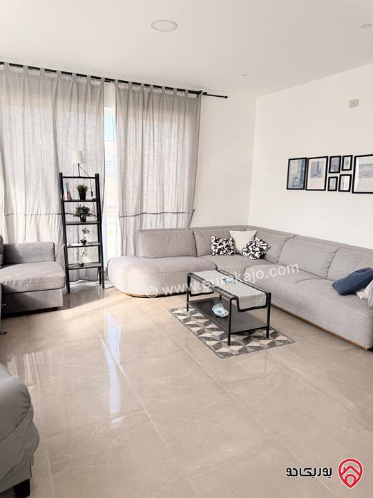 مزرعة مساحة الأرض 904م والبناء 80م للبيع بمنطقة الرشايدة/ جرش بإطلالة خلابة خلف جامعة جرش الأهلية 