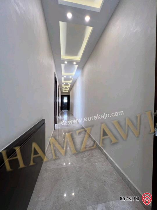 شقة سوبر ديلوكس طابق ثاني مساحة 310م للايجار في عمان - ام اذينة