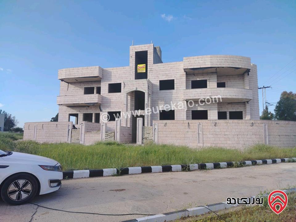 منزل مستقل مساحة 1100م على أرض 662م للبيع في عمان - طبربور