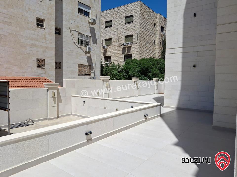 شقة ارضية جديدة مساحة 235م داخلي و 350م خارجي مفروشة للايجار في عمان - عبدون
