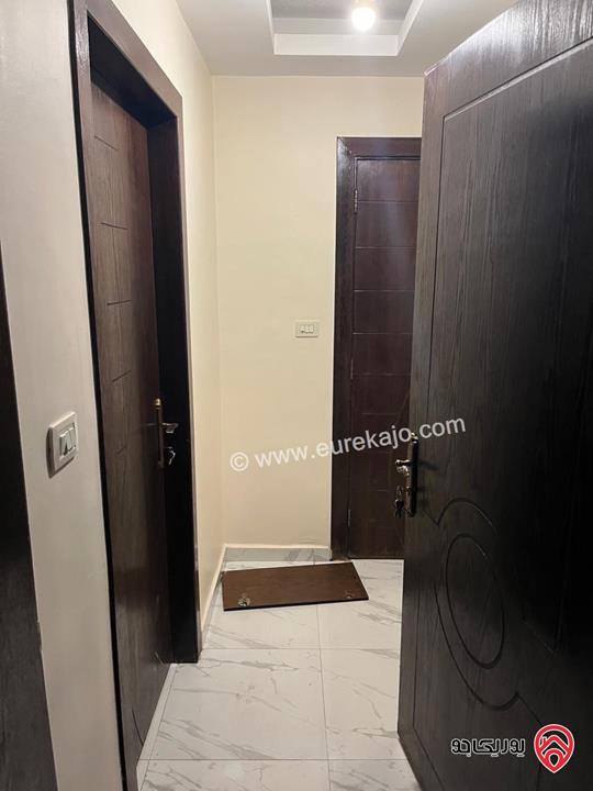 شقة طابق ثالث دوبلكس مساحة 285م للبيع في الزرقاء الجديدة السعر قابل للتفاوض من المالك مباشره 