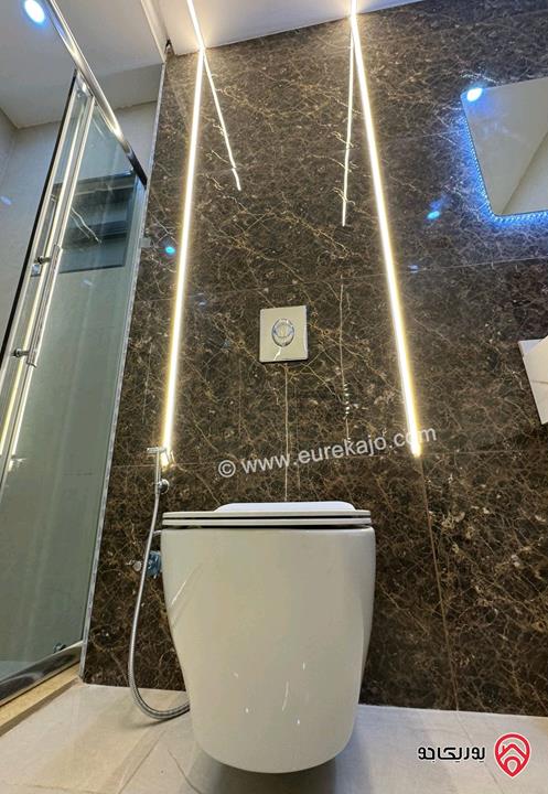 شقة طابق ثالث دوبلكس مساحة 320م معفية من الرسوم للبيع في عمان - طريق المطار الحويطي 