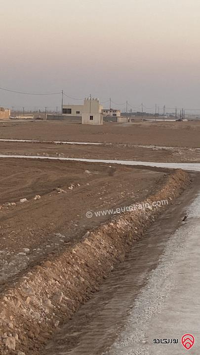 ارض مساحة 3400م للبيع من أراضي جنوب عمان - طريق المطار بجانب المزارع و الشاليهات و الفلل منطقة الصلاحية 