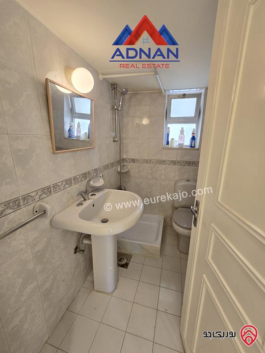 شقة ارضية مساحة 170م داخلي و 90م خارجي للإيجار الفارغ مع مدخل خاص من ضمن فيلا في عمان - الرابية