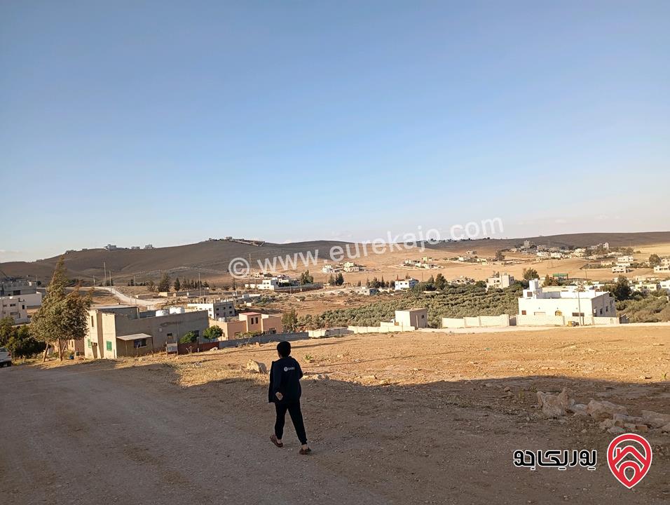 ارض مساحة 2 دونم و 400م للبيع في المفرق - الزنية قابل للتفاوض للجادين