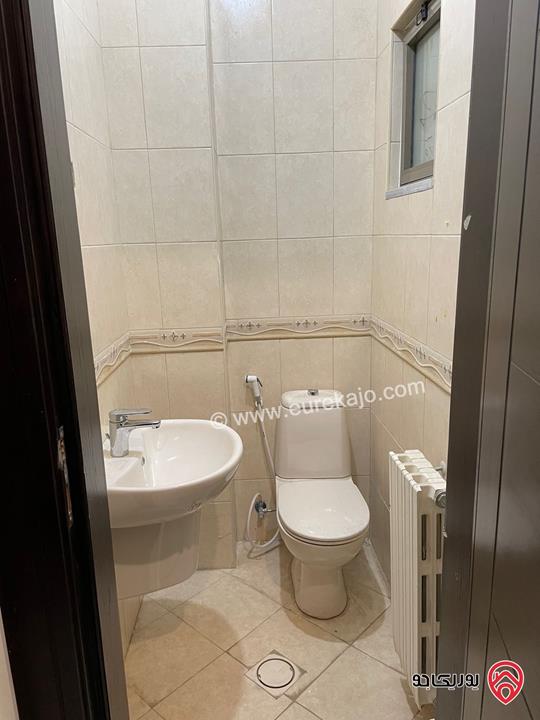 شقة طابق ثاني مساحة 165م للبيع في عمان - المدينة الرياضية بجانب اسواق العز