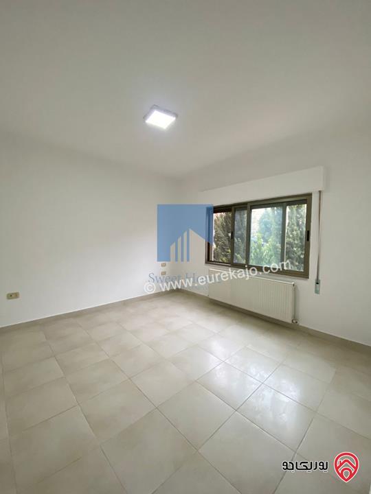 شقة فاخرة طابق اول 172م تشطيب سوبر ديلوكس للبيع في عمان - خلدا - العوجانية