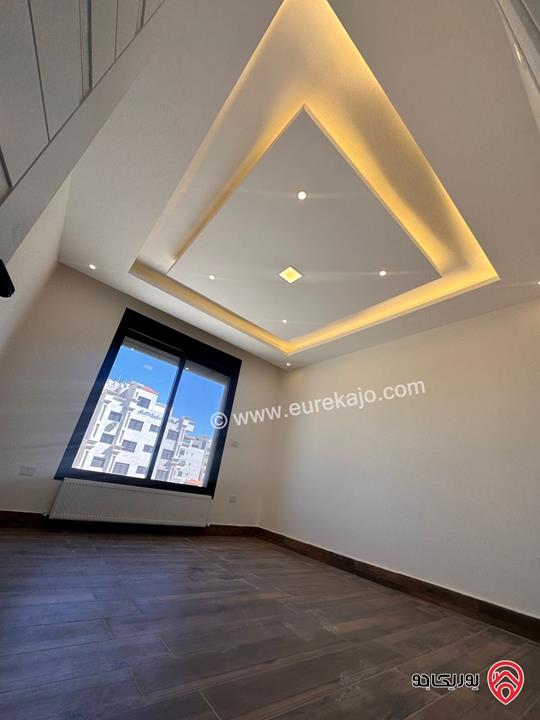 شقة طابق ثاني مساحة 240م للايجار في عمان - الجبيهة 