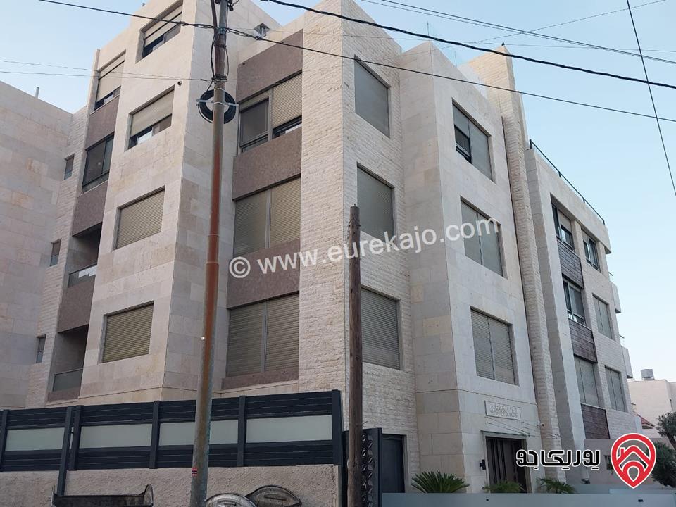 شقق طابق اول مساحة 250م وطابق ثاني مساحة 250م للبيع في عمان - أم أذينة