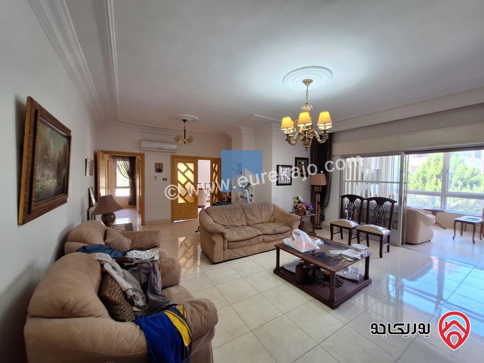 شقة طابقية طابق اول 250م للبيع في عمان - الصويفية