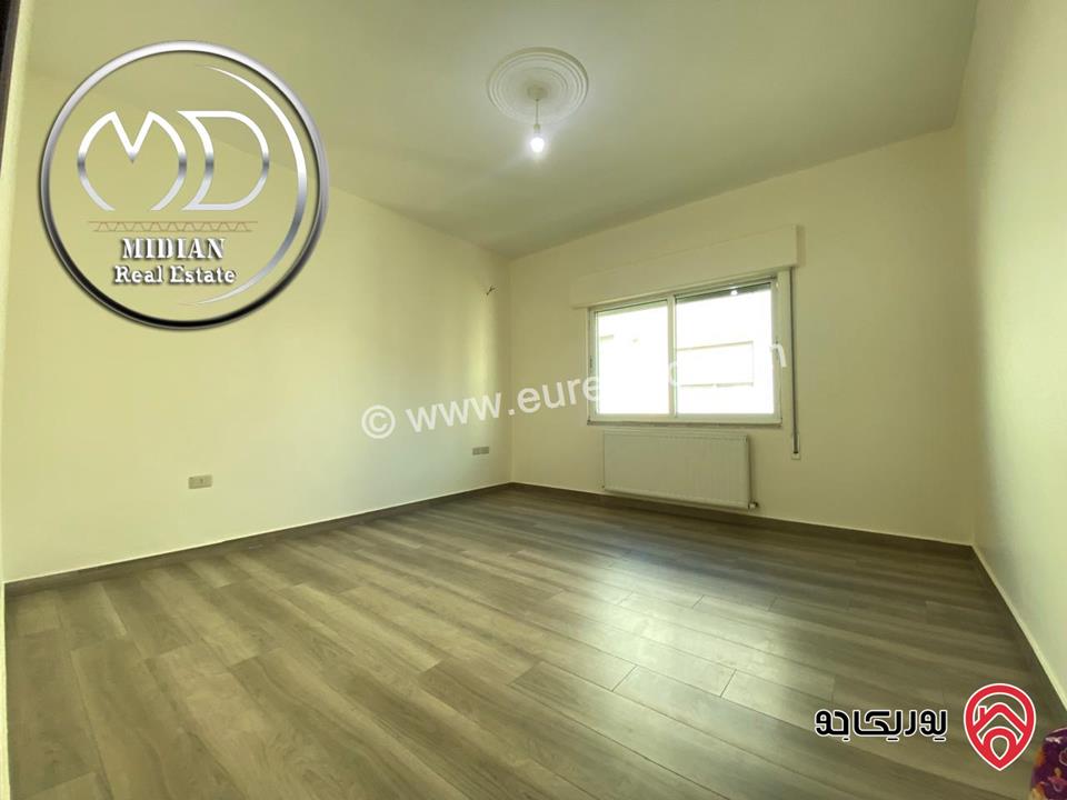 شقة فارغة للايجار في عمان - الرابية مساحة 190م طابق ثاني تشطيبات و ديكورات سوبر ديلوكس اطلالة جميلة