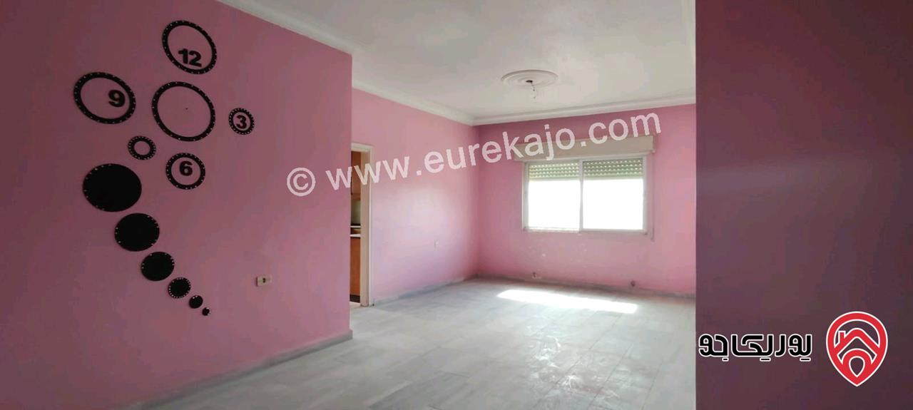 شقة مساحة 135م طابق ثالث للبيع في عمان - طبربور