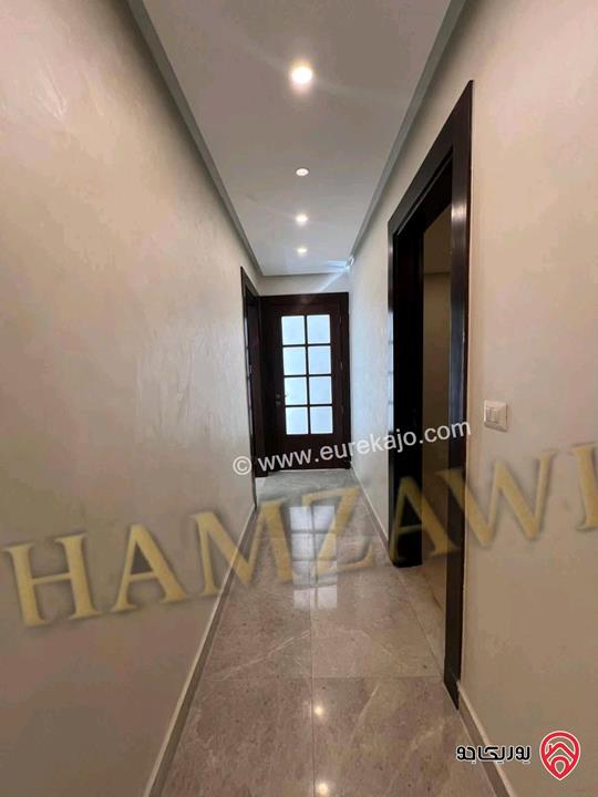 شقة سوبر ديلوكس طابق ثاني مساحة 310م للايجار في عمان - ام اذينة