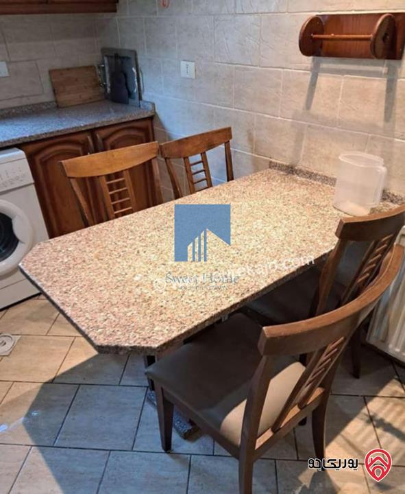 شقة طابق اول 170م تشطيب سوبر ديلوكس للبيع في عمان - الرابية