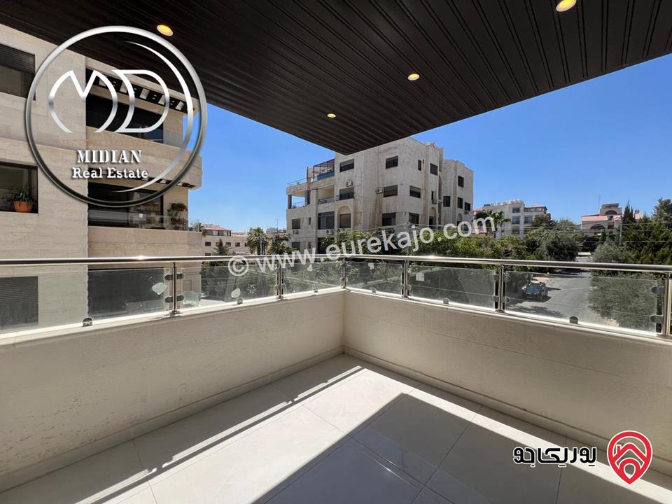 شقق للبيع في عمان - الشميساني مساحات 220م تشطيبات و ديكورات عصرية فاخرة اطلالة جميلة جديدة لم تسكن