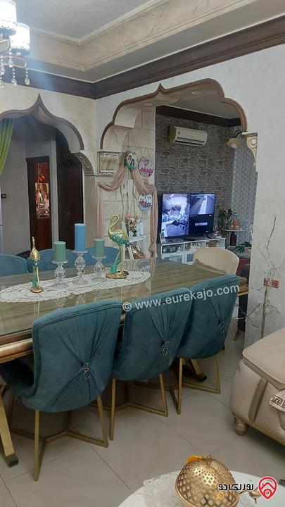بناية سكنية مكونة من 3 طوابق تحتوي 4 شقق على ارض 456م للبيع في عمان - جبل النزهة