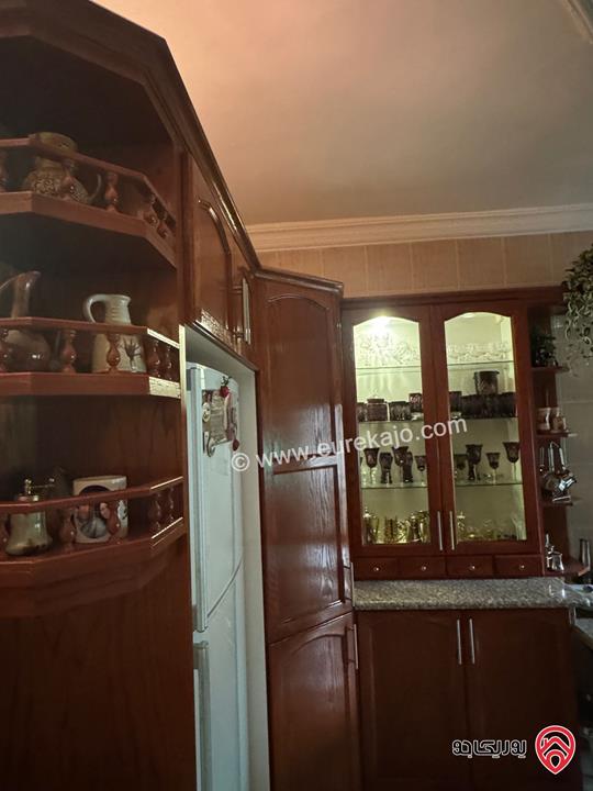 شقة أرضية مساحة 180م للبيع في اربد بالقرب من مركز أمن الشرقي 