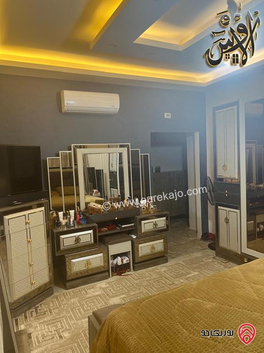 شقة طابق ثاني فني مساحة الشقة 178 متر للبيع في الزرقاء الجديدة / البتراوي الجنوبي 