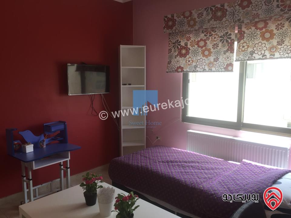 شقة مفروشة طابق ثالث 190م تشطيب سوبر ديلوكس للبيع في عمان - أم السماق