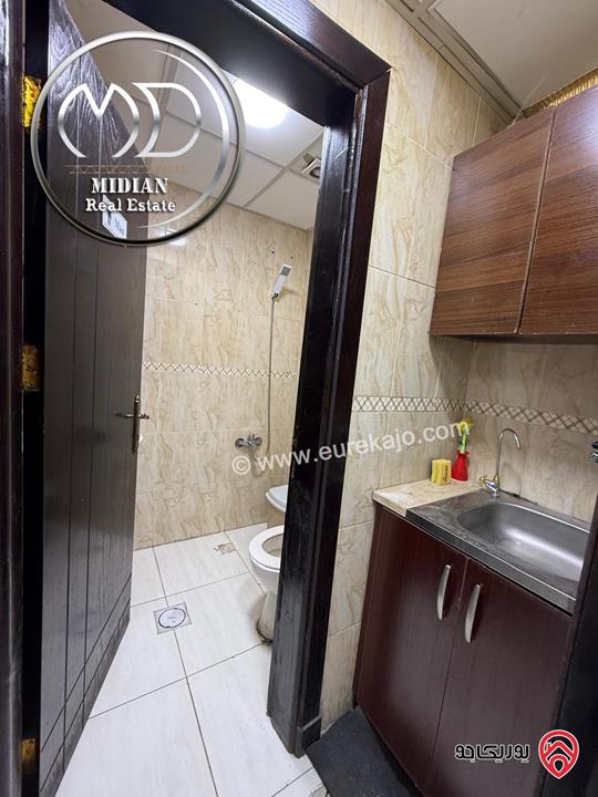 مكتب مفروش كامل للإيجار في عمان - خلدا مساحة 55م تشطيبات و ديكورات سوبر ديلوكس موقع مميز