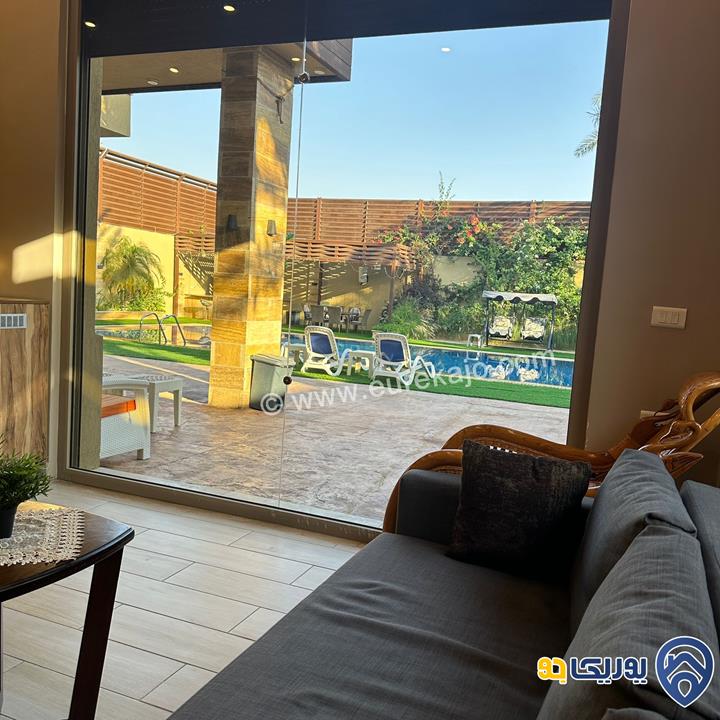 شاليه - مزرعة BENZ VILLA DEAD SEA مساحة الأرض 720م والبناء 250م للبيع في البحر الميت