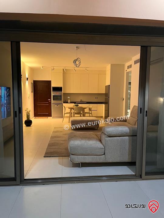 شقة ارضية مساحة 90م داخلي و 60م خارجي للايجار مفروشة في عمان - عبدون