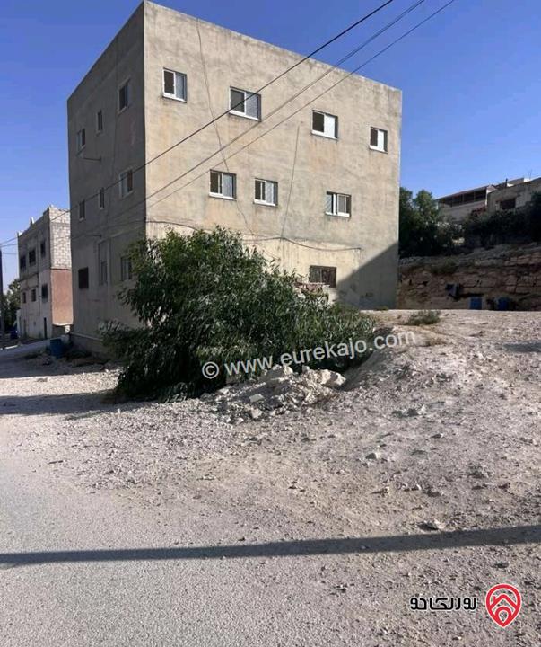 منزل مستقل 3 طوابق على أرض 750م للبيع في المفرق من المالك