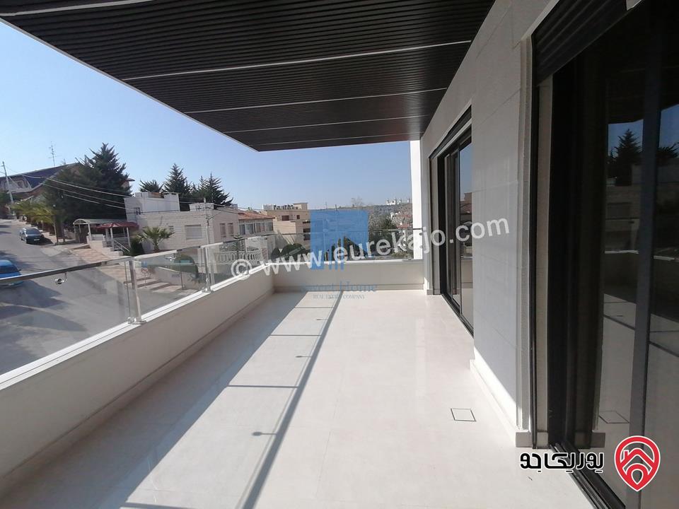 شقة فاخرة للبيع في عمان أم السماق - خلف السيتي مول وقرب مكة مول طابق ارضي 250م تشطيب سوبر ديلوكس لم تسكن