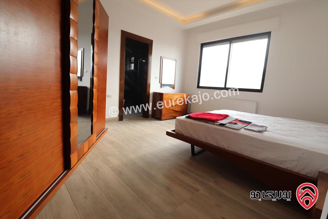 شقة طابقية جديدة فاخرة مساحة 227م للبيع في عمان - خلدا