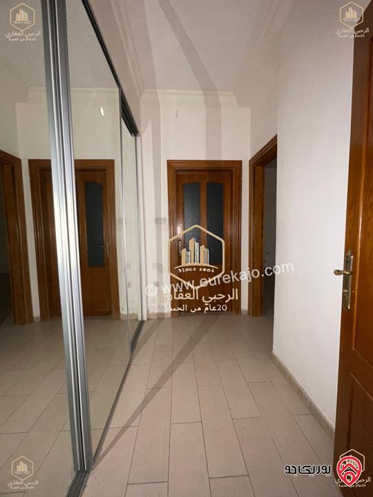 شقة أرضية مساحة 450م داخلي و 300م خارجي للايجار في عمان - الجاردنز