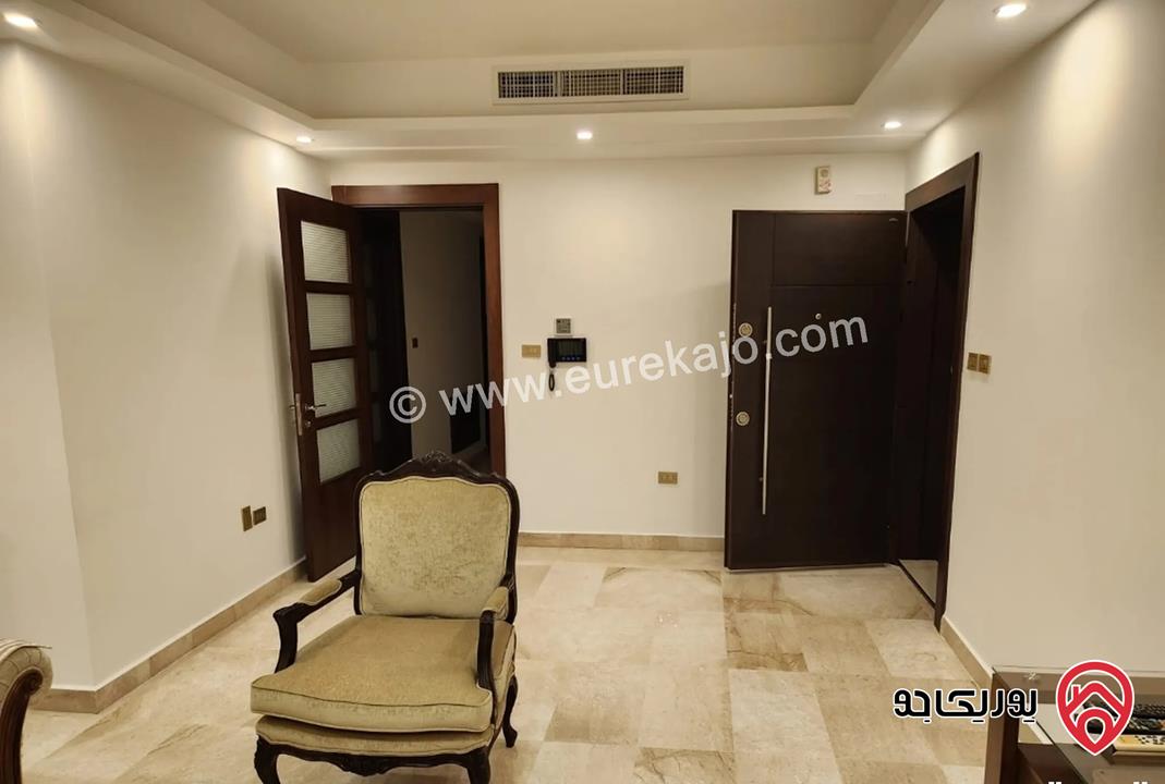شقة فاخرة طابق ثاني مساحة 135م للبيع في عمان - دير غبار