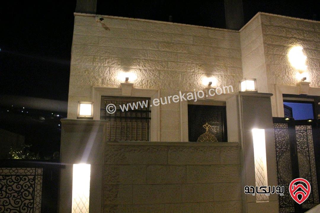 شبه فيلا مساحة 180م على أرض 301م للبيع في الزرقاء - ياجوز جريبا