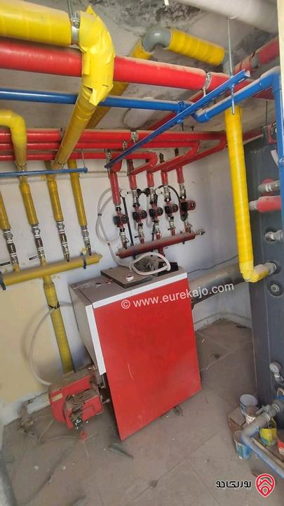 فيلا مساحة 560م على ارض 711م للبيع في الزرقاء - ام رمانة