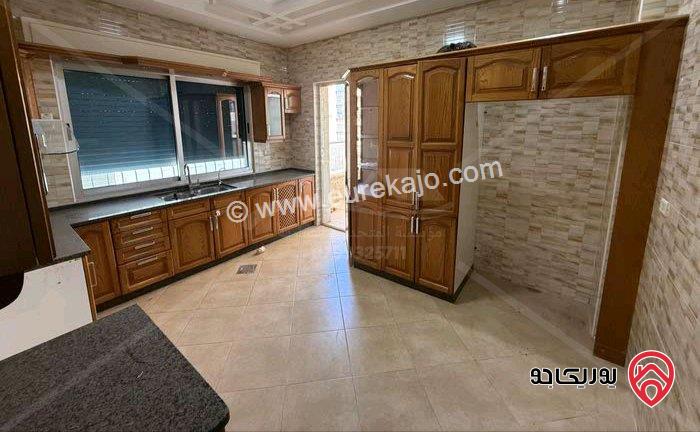 شقة فارغة مساحة 240م طابق أول للايجار في عمان - الرابية