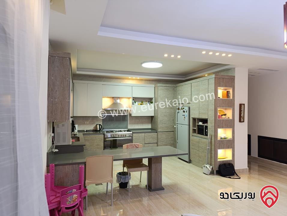 شقة تشطيبات سوبر ديلوكس مساحة 180م داخلي و 120م خارجي بإطلالة مميزة وسعر مغري للبيع في عمّان – ضاحية الياسمين (ربوة عبدون)